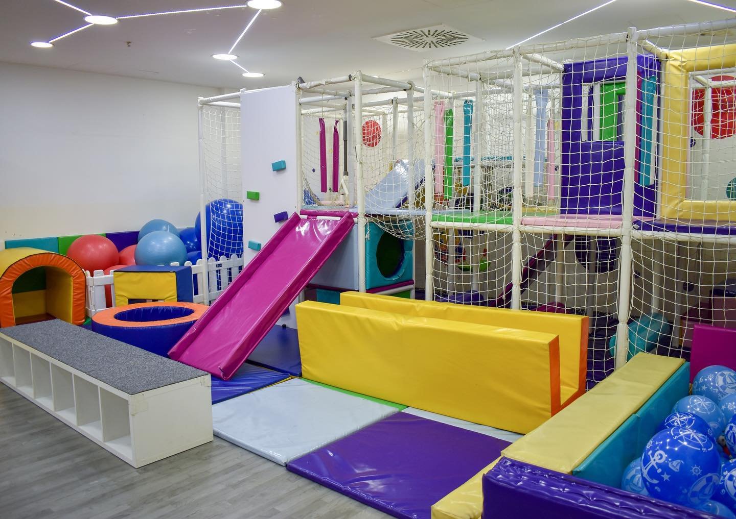 Smart Gym igraonica drugi ugao