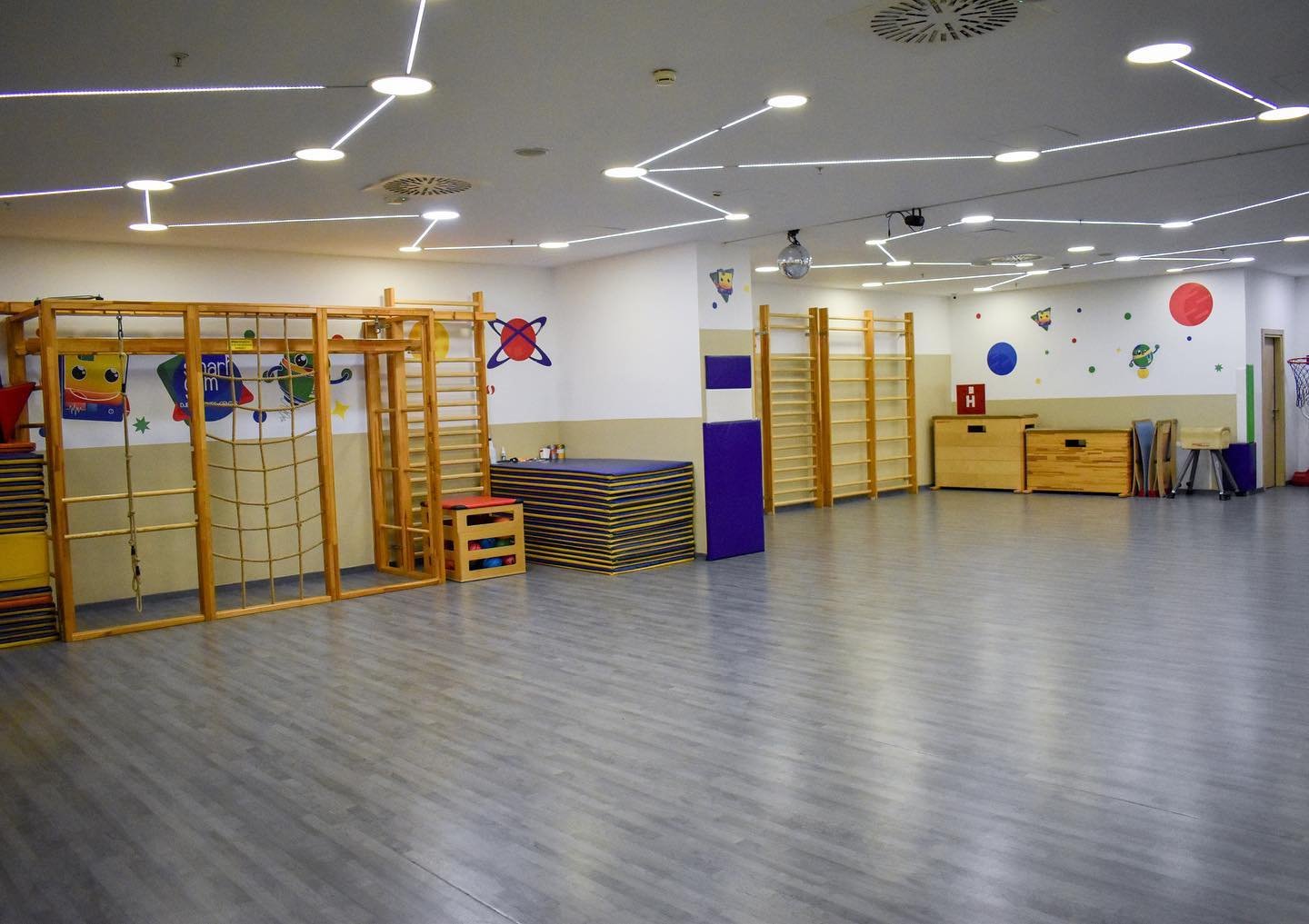 Smart Gym sala za trening sa opremom